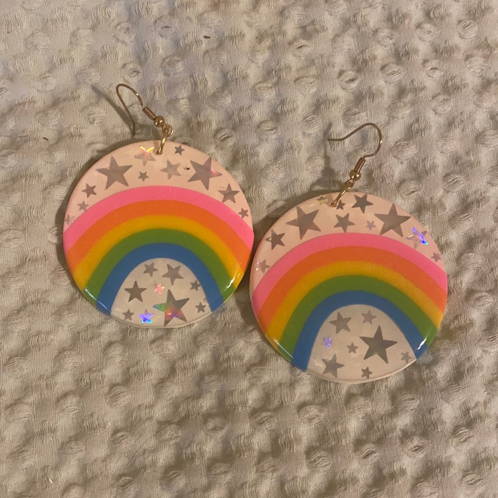 Blush Daisy Earrings